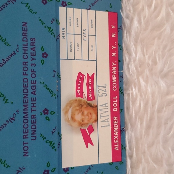 Madame Alexander Doll with Latvia Style Outfit - Picture 4 of 8